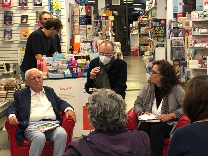 Presentazione del Legal Thriller di Marcello Vitale Mondadori Book Store 6